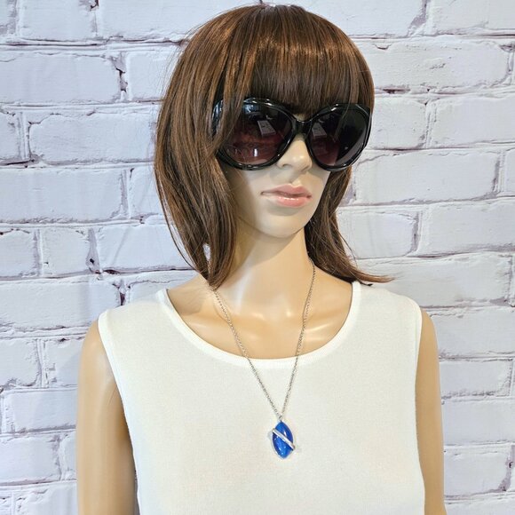 NECKLACE - Blue teardrop pendant with metal detailing - Picture 2 of 5